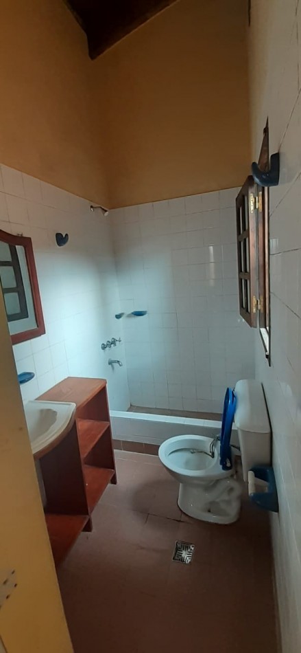 VENDO CASA EN CALLE TENIENTE BONO - ALTO COMEDERO