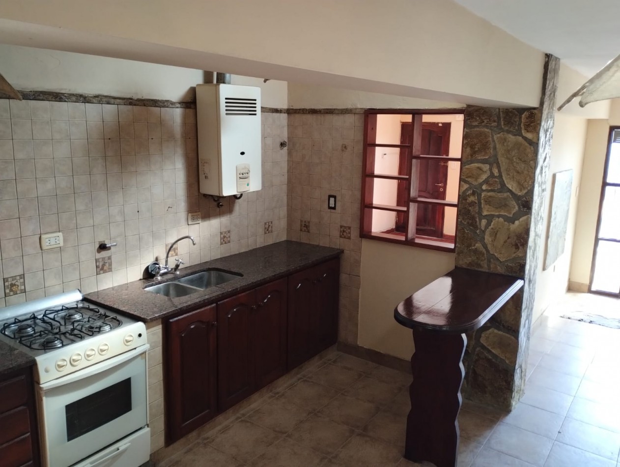 VENDO CASA EN CALLE TENIENTE BONO - ALTO COMEDERO