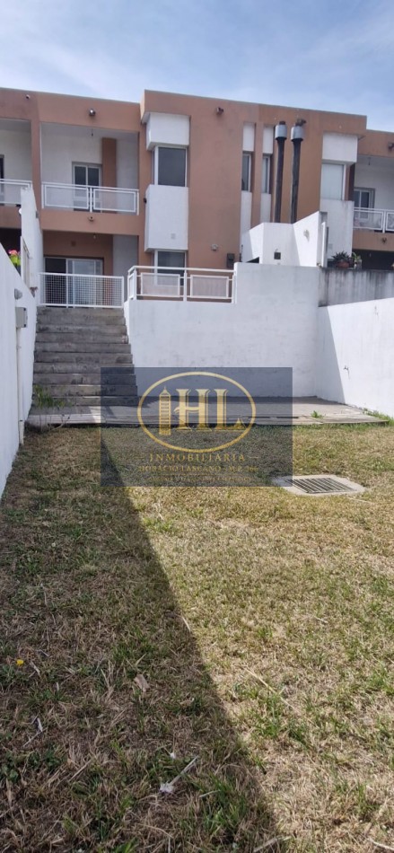 VENDO DUPLEX EN BAJO LA VIÑA