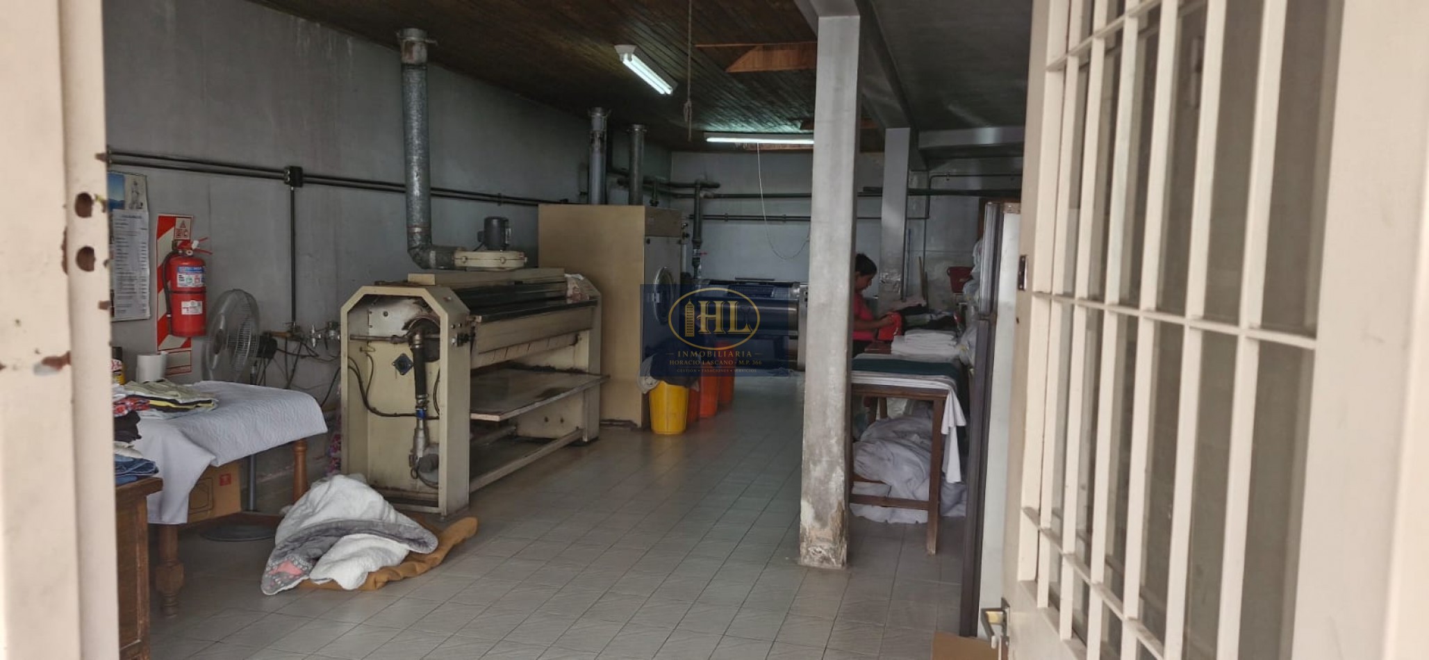 VENDO FONDO DE COMERCIO - LAVANDERIA - BARRIO GORRITI