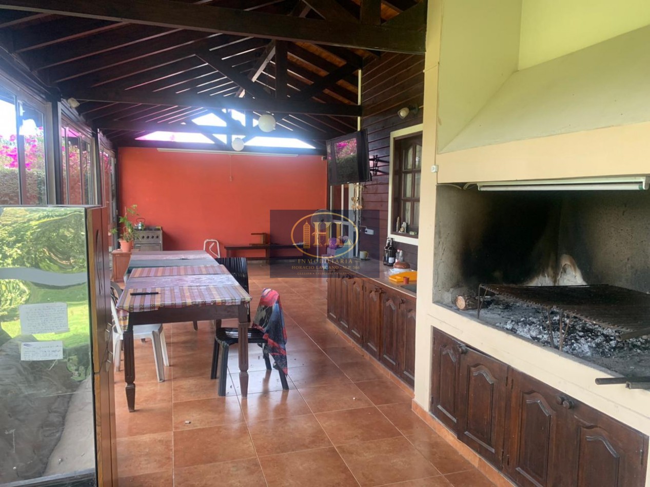 VENDO CASA DE CATEGORIA EN BARRIO RESIDENCIAL LA POSTA, CIUDAD DE PERICO