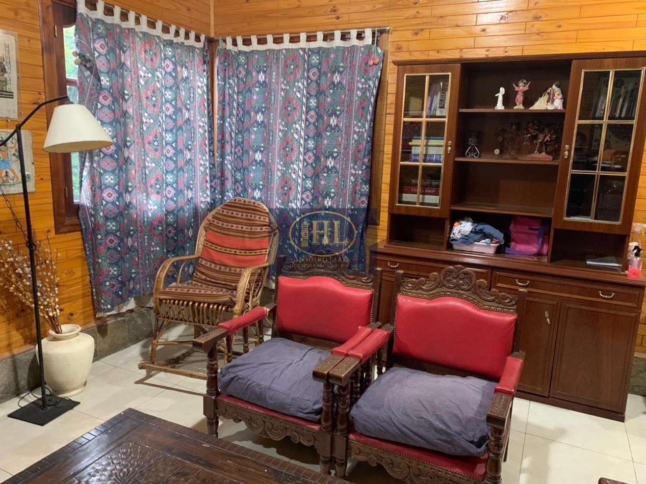 VENDO CASA DE CATEGORIA EN BARRIO RESIDENCIAL LA POSTA, CIUDAD DE PERICO