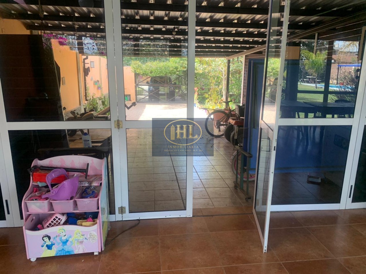 VENDO CASA DE CATEGORIA EN BARRIO RESIDENCIAL LA POSTA, CIUDAD DE PERICO