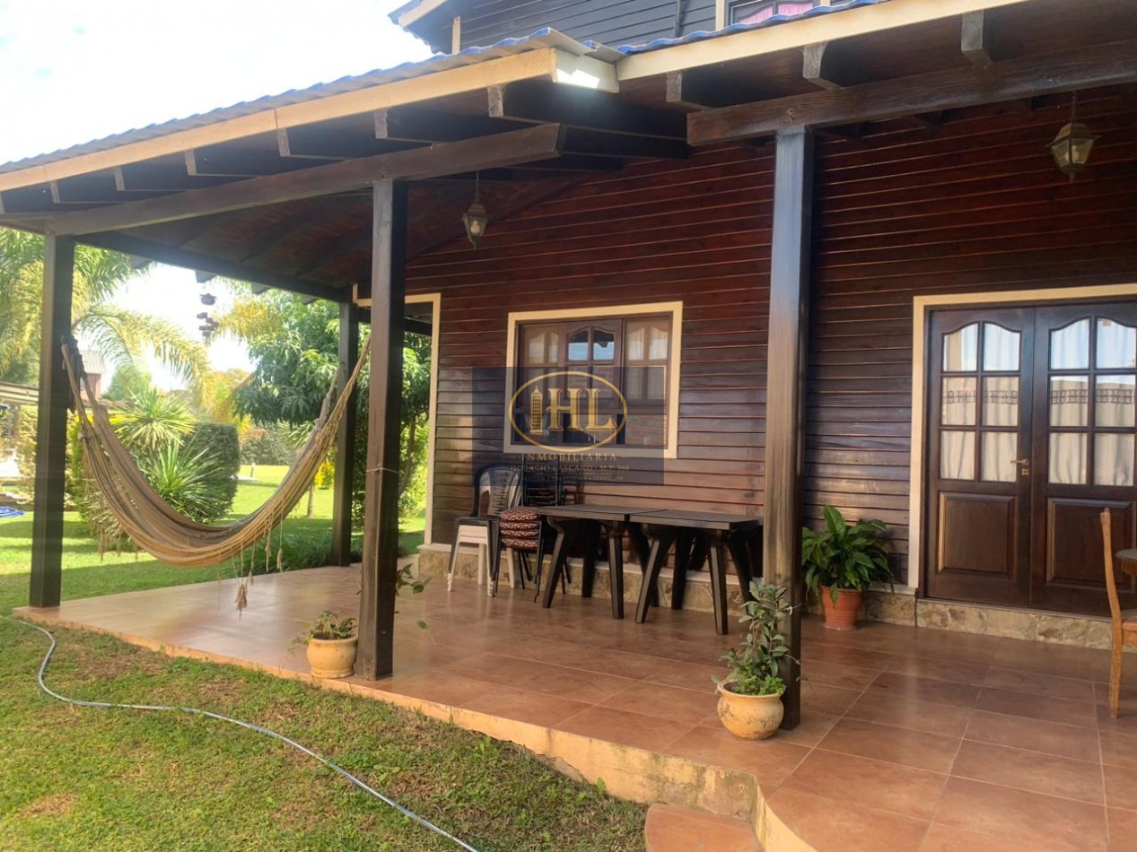VENDO CASA DE CATEGORIA EN BARRIO RESIDENCIAL LA POSTA, CIUDAD DE PERICO