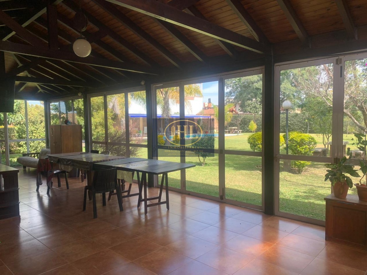 VENDO CASA DE CATEGORIA EN BARRIO RESIDENCIAL LA POSTA, CIUDAD DE PERICO