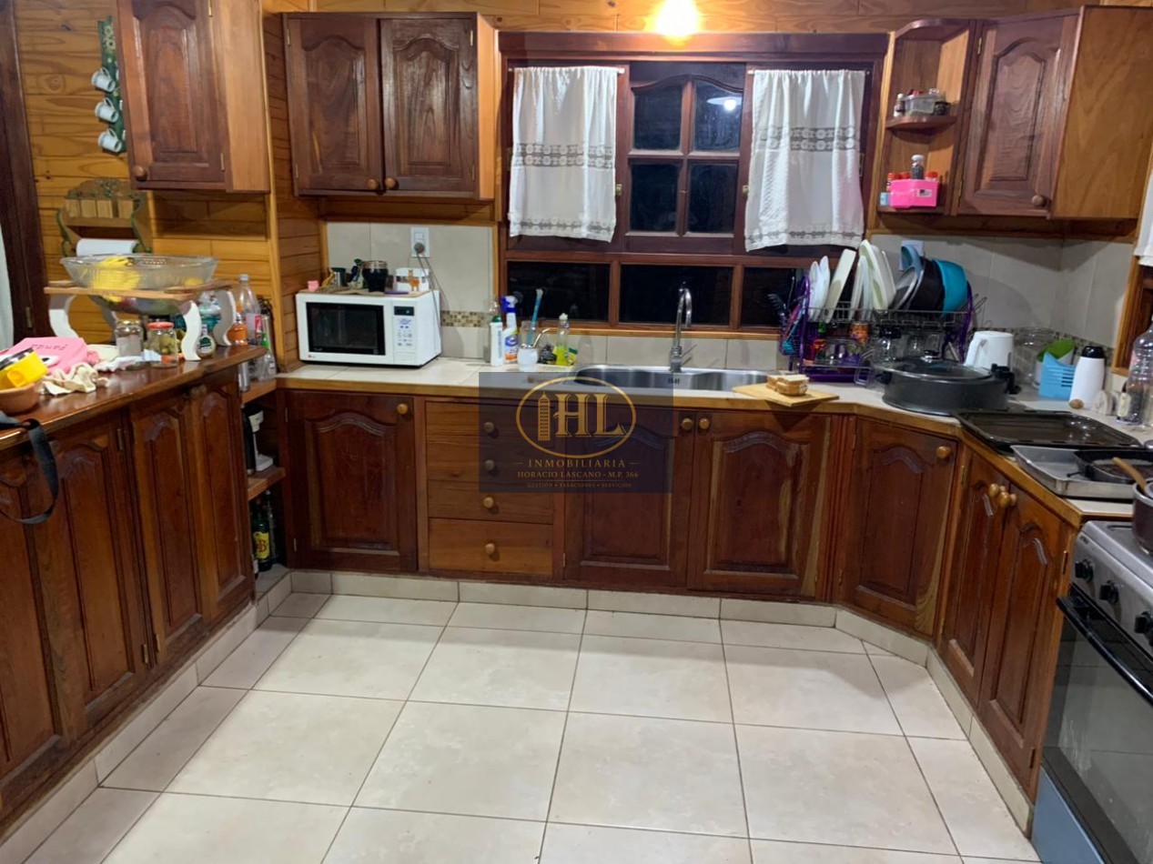 VENDO CASA DE CATEGORIA EN BARRIO RESIDENCIAL LA POSTA, CIUDAD DE PERICO