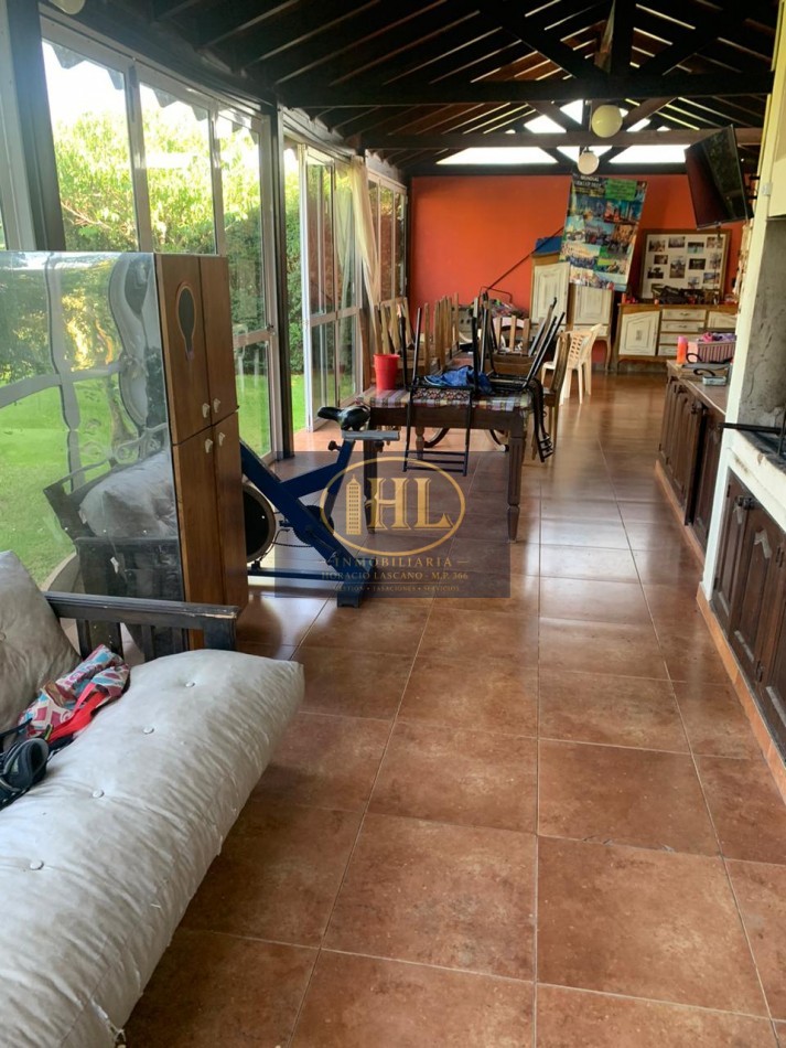 VENDO CASA DE CATEGORIA EN BARRIO RESIDENCIAL LA POSTA, CIUDAD DE PERICO