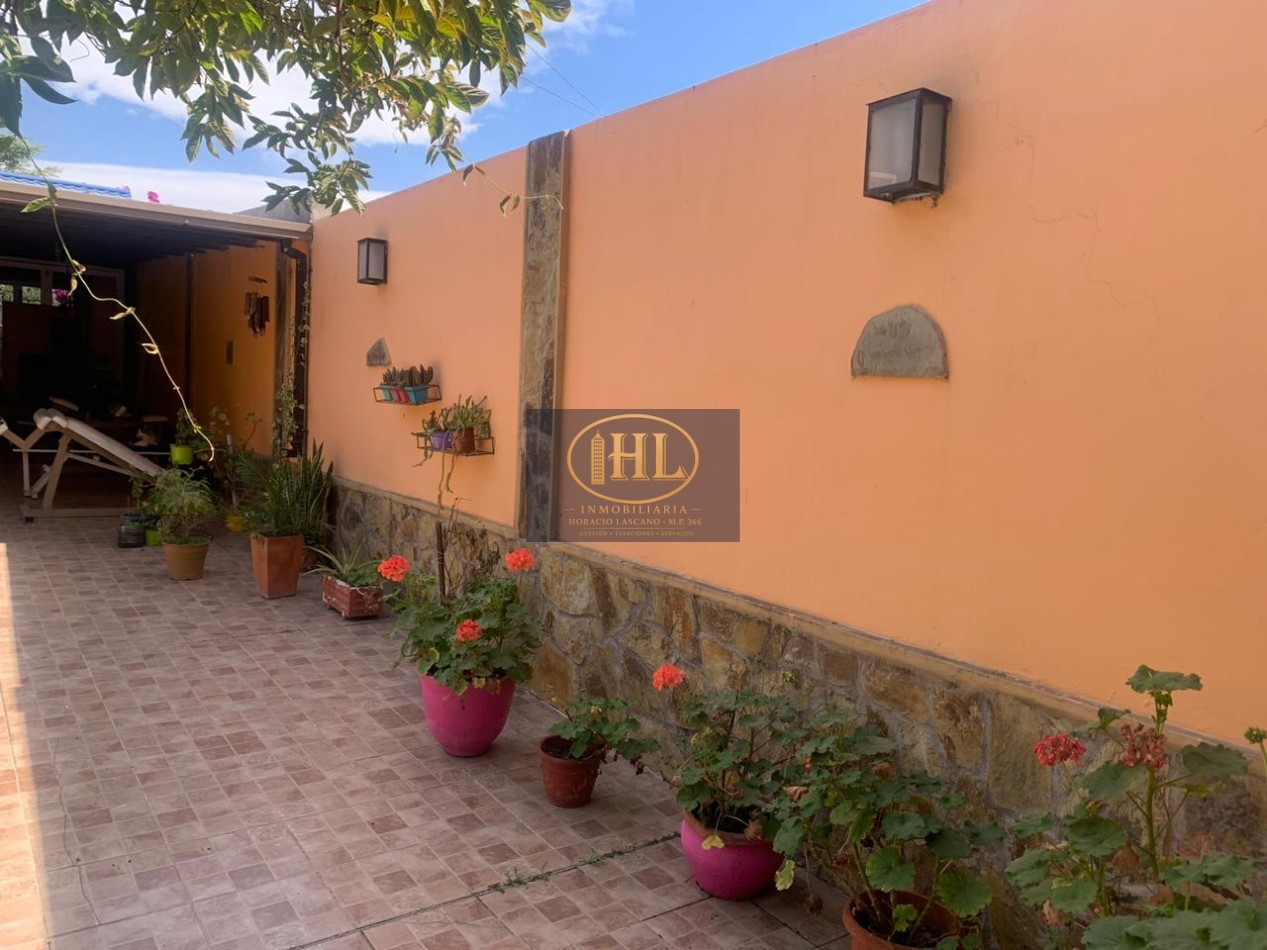 VENDO CASA DE CATEGORIA EN BARRIO RESIDENCIAL LA POSTA, CIUDAD DE PERICO