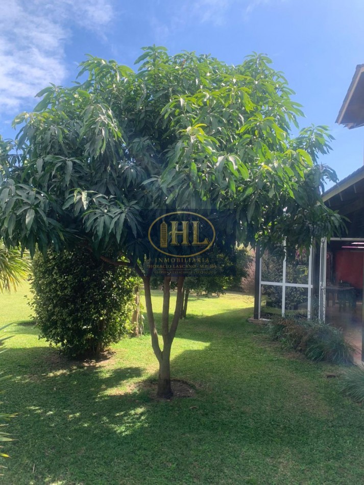 VENDO CASA DE CATEGORIA EN BARRIO RESIDENCIAL LA POSTA, CIUDAD DE PERICO